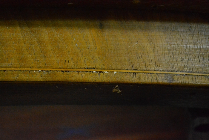 An-English-Victorian-walnut-center-table-with-satinwood-marquetry-decoration-26