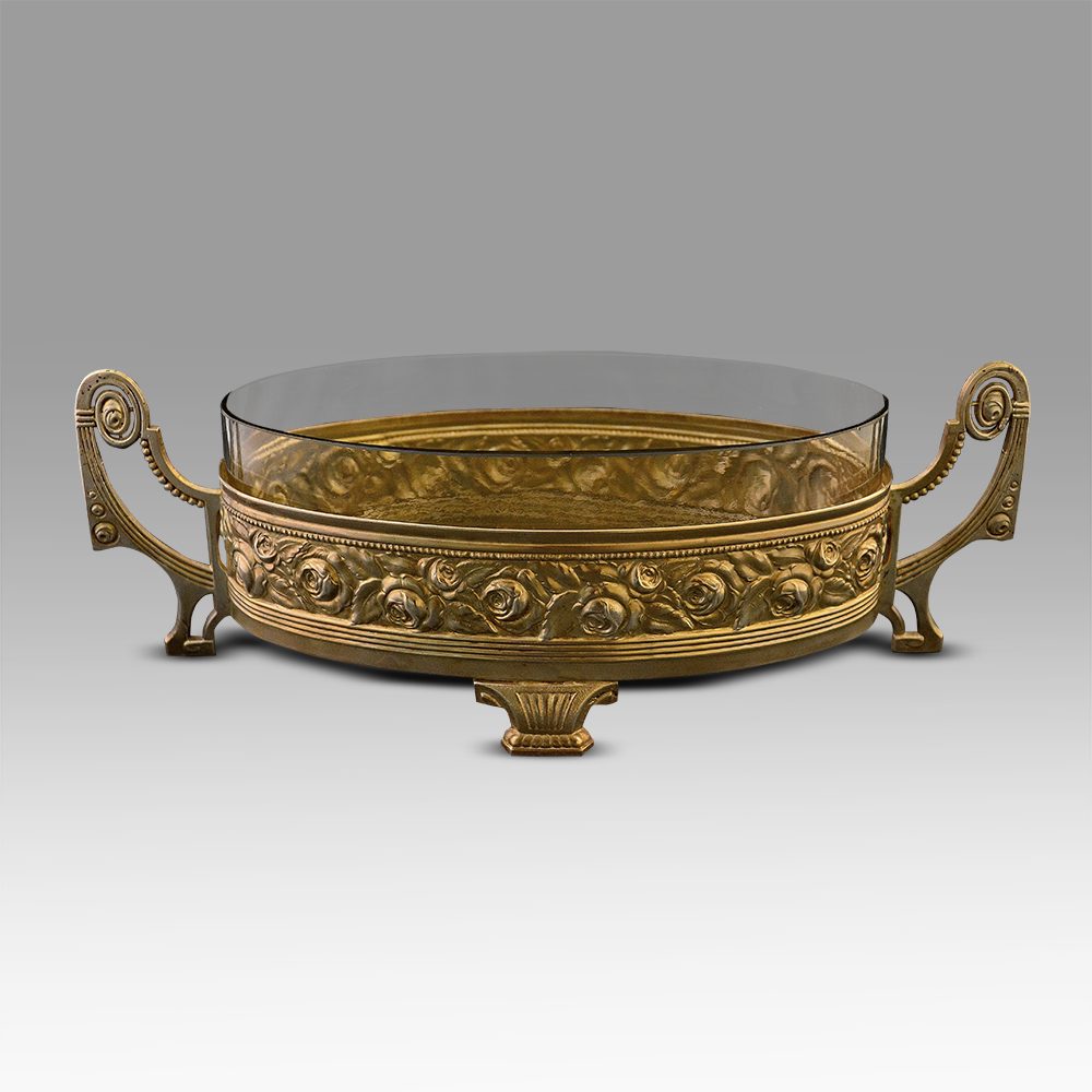 A French Art Nouveau jardinière.