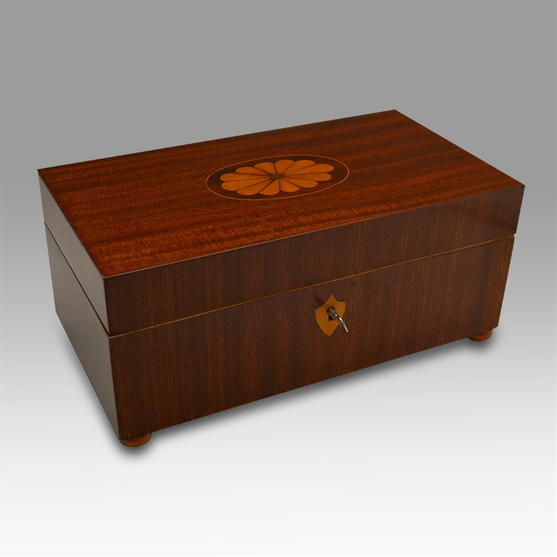 An English Edwardian jewelry box