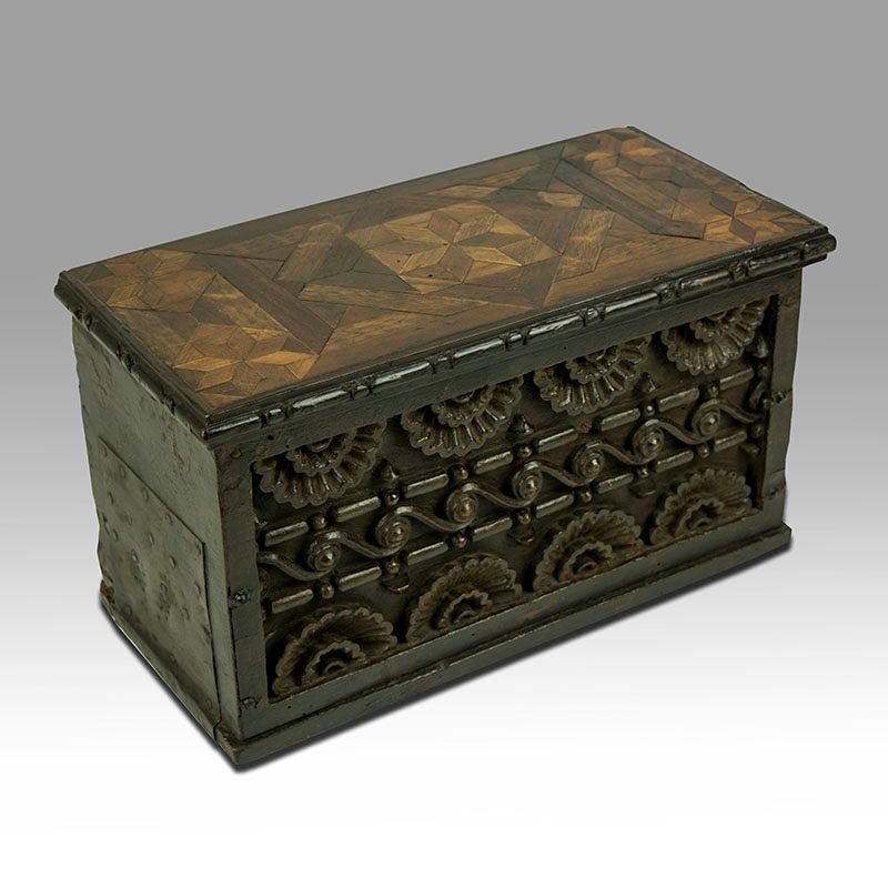 An Italian baroque small chest