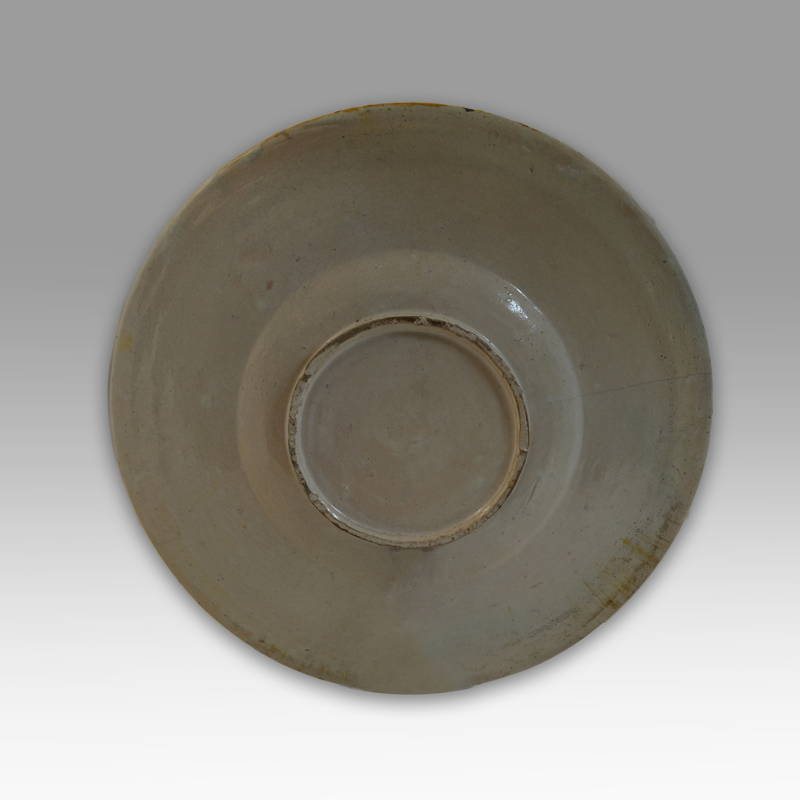 An Italian polychrome maiolica plate - Image 4