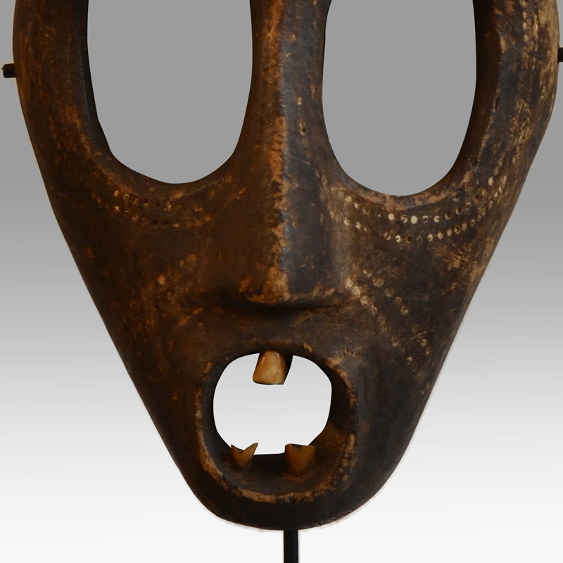 An African 19th c. Dan mask - Image 3