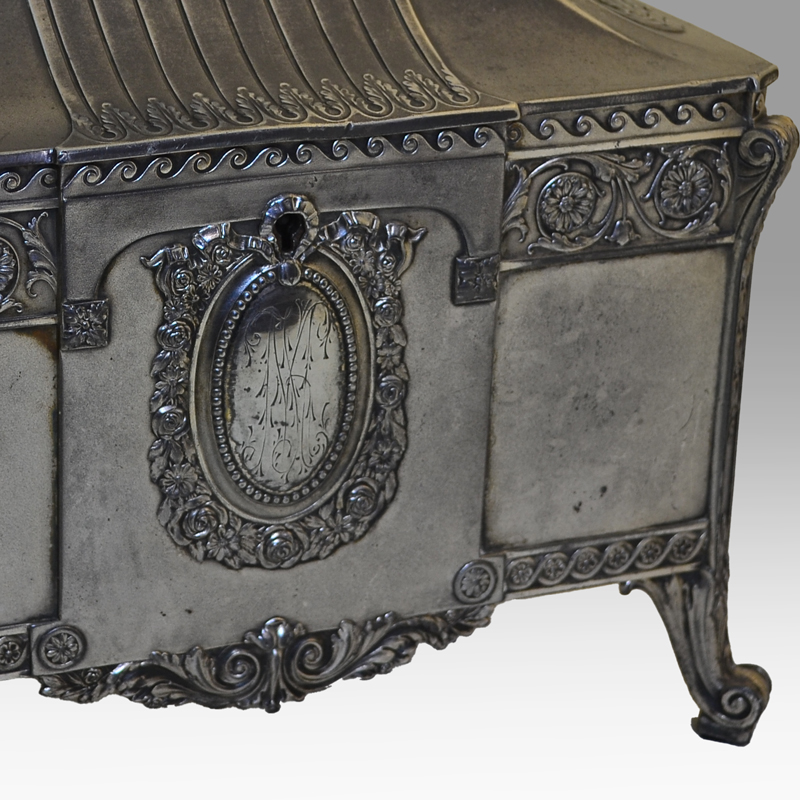 A German Art Nouveau jewelry box by WMF - Image 4